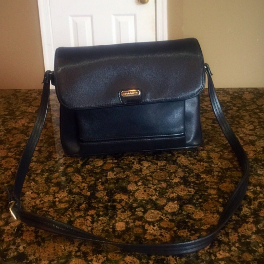 Liz Claiborne Nice Crossbody handbag .